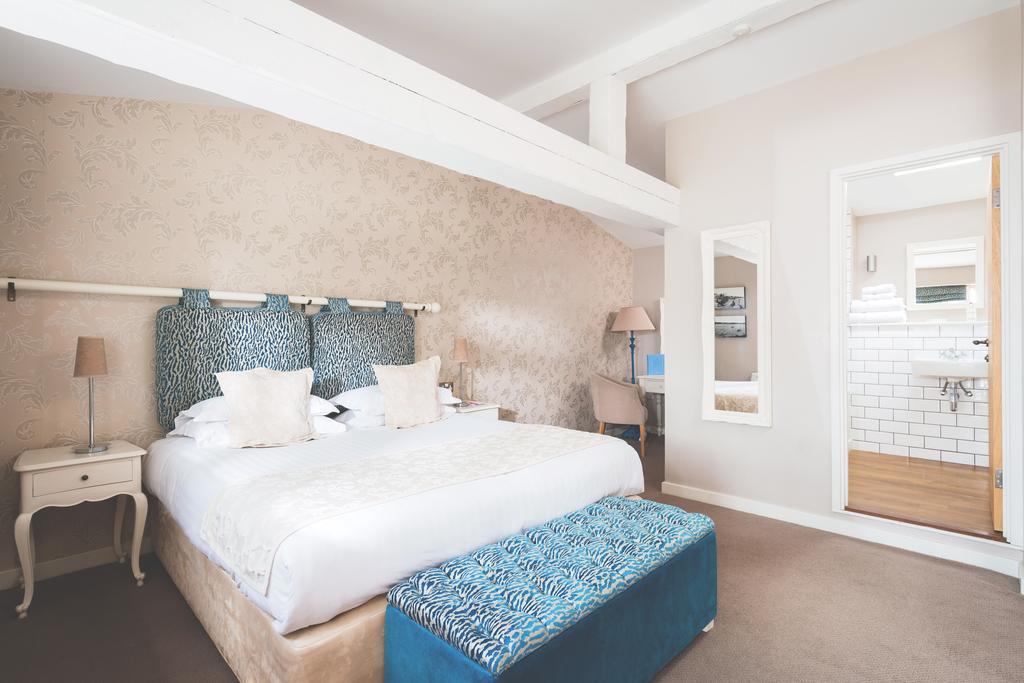 The Globe 4* Exeter